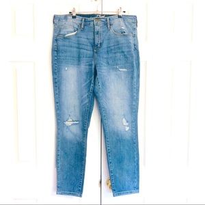 UNIVERSAL THREAD SKINNY JEANS DISTRESSED